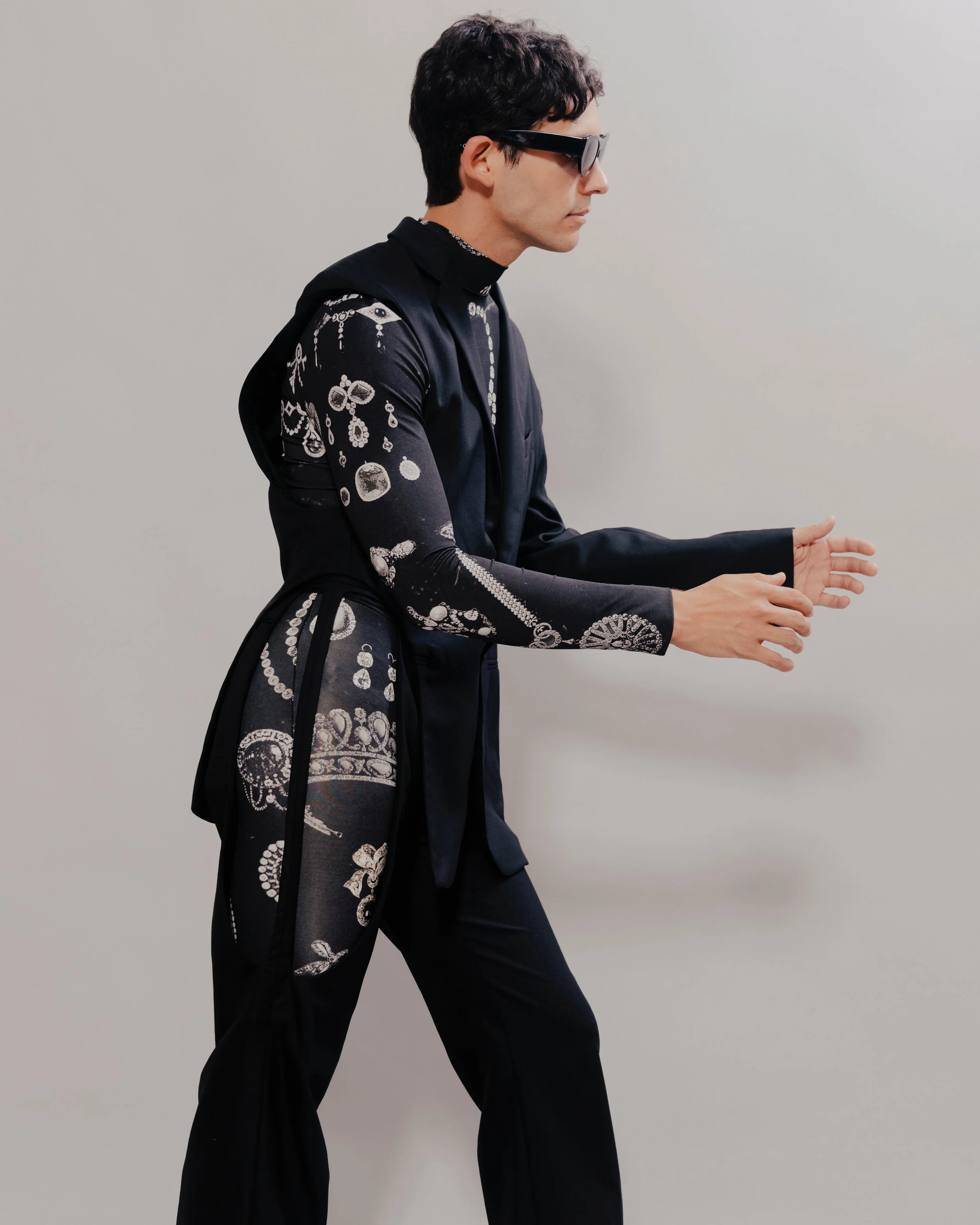 Liam Benzvi I Amnesia, USA